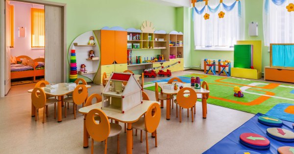 salle d'activité d'une crèche hospitalière